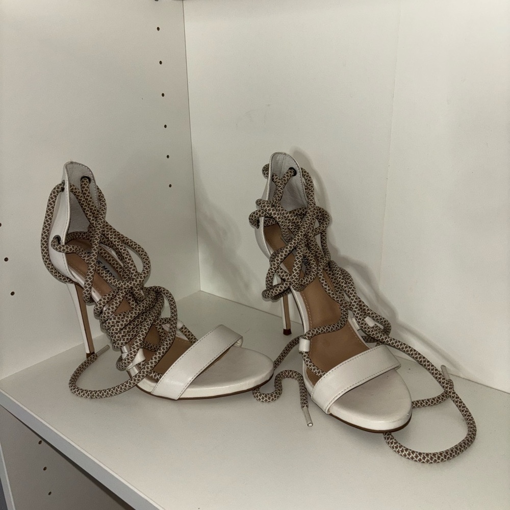 Lace up Steve Madden heels ￼